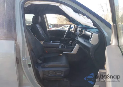 2025 Toyota Tundra Sr5 z USA, uszkodzony, nr VIN 5TFLA5DB4SX271804